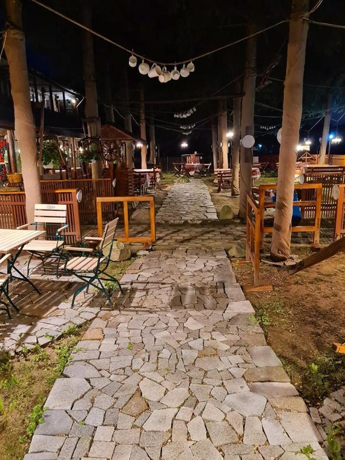 La Padure Hotel Brebu Esterno foto