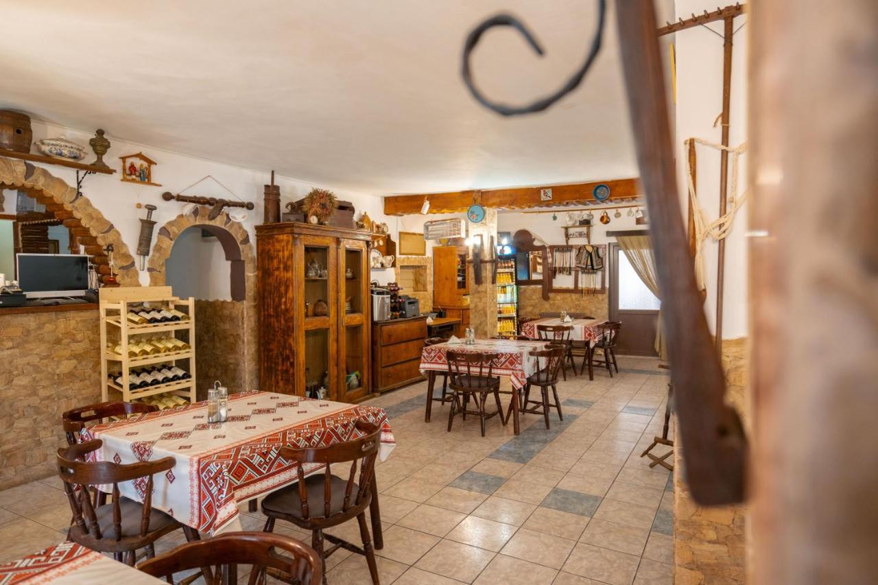 La Padure Hotel Brebu Esterno foto