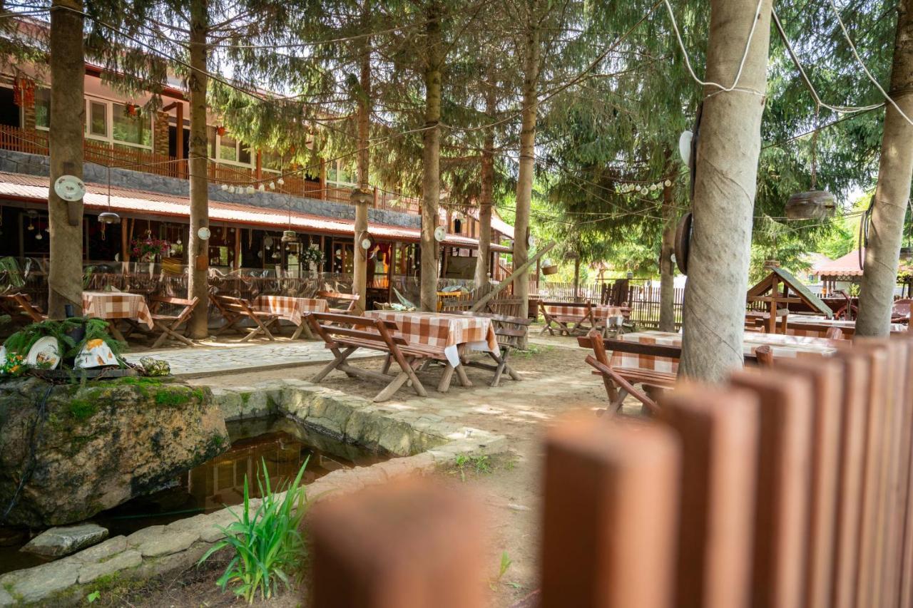 La Padure Hotel Brebu Esterno foto