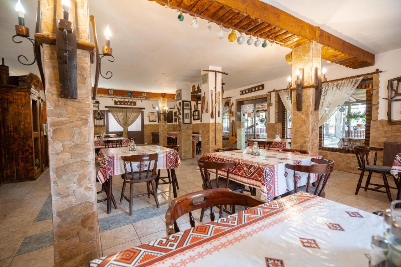 La Padure Hotel Brebu Esterno foto
