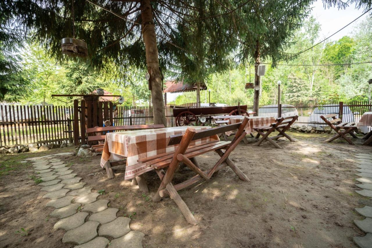 La Padure Hotel Brebu Esterno foto